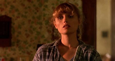 10 Hot Sexy Tess Harper Bikini Pics