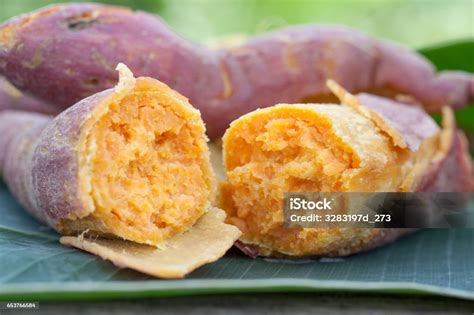 Yellow Sweet Potato Stock Photo - Download Image Now - Agriculture ...