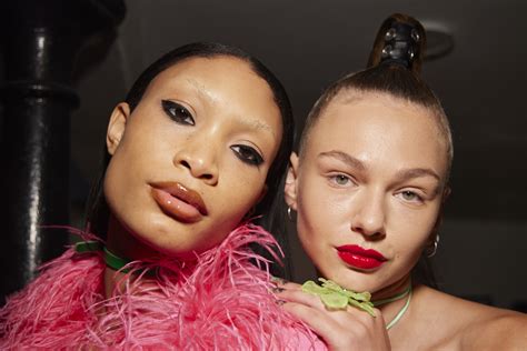 Holiday Eye Makeup Looks That Sparkle and Shine 2023 - FASHION Magazine