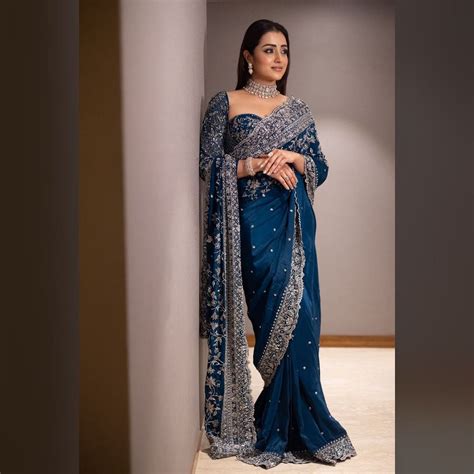 Trisha Krishnan Looks Ravishing In An Embroidered Saree Worth Rs 1 30