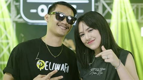 Ditinggal Nikah Denny Caknan Happy Asmara Diduga Dekat Dengan Gilga Sahid