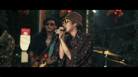 Dilaw - Uhaw (Live at the Cozy Cove) - YouTube Music