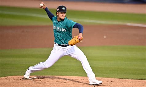 MLB DFS Playbook April 10: Top Plays for DraftKings and FanDuel