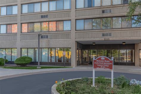 Gallery - Circle Park Apartments in Chicago, IL