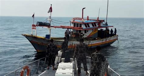 Sepanjang 2021 KKP Tangkap 167 Kapal Pelaku Illegal Fishing