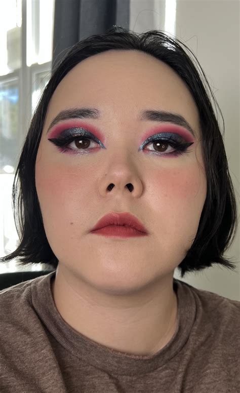 Contrasting Cut Crease 🍓🫐 Rhoodedeyes