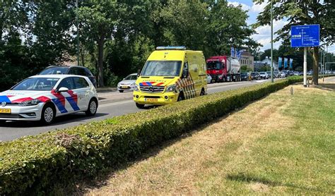 Ongeluk Op De Erpseweg In Veghel Vrouw Op Scootmobiel Gewond