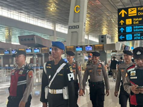 Ciptakan Aman Dan Kondusif Personel Gabungan Polri Tni Sisir Terminal