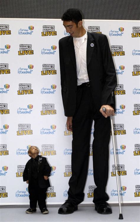 tallest man   world turkey