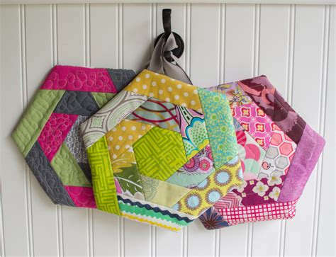 Quilted Pot Holders - Sewing Tutorial | Sew Easy