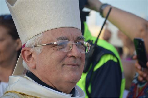 Il Vescovo Apicella In Pensione Diocesi Di Velletri Segni A Un Bivio