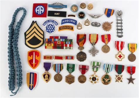 Bid Now Large Us Medals Badges Patches Grouping And More April 3 0123