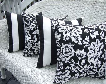 Popular items for white floral pillows on Etsy