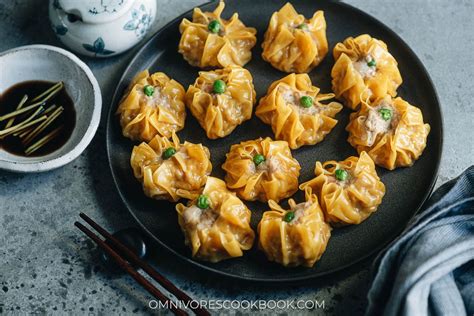 Cantonese Shumai with Pork and Shrimp 烧麦 Shao Mai