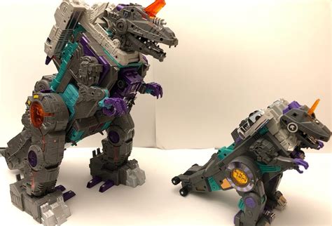 Transformers Titans Return Trypticon vs. G1 Trypticon - A Classic Toy ...