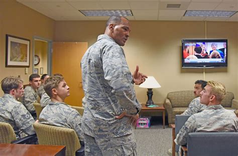 10 military movies to watch in the barracks when you're bored