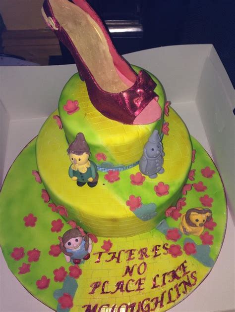 Follow The Yellow Brick Road Decorated Cake By Lorna Cakesdecor