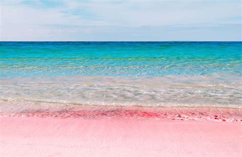 Do all the beaches in Bermuda have pink sand?