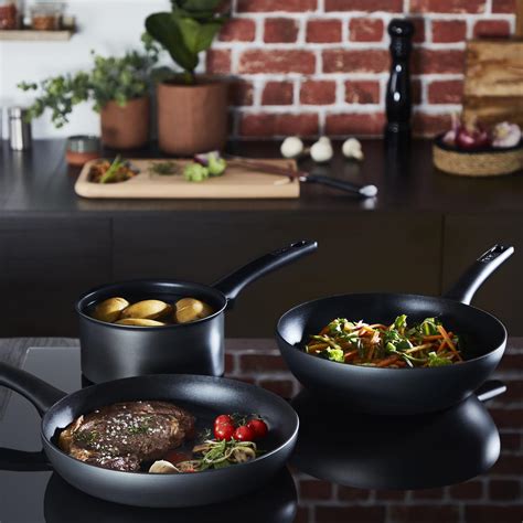 Tefal Ultimate Non Stick Wok 28cm - Bunnings Australia