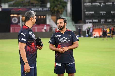 Sanjay Bangar chats with Kedar Jadhav | ESPNcricinfo.com