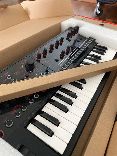 ROLAND JD XI CROSSOVER SYNTHESIZER MOVING OUT SALE Hobbies Toys