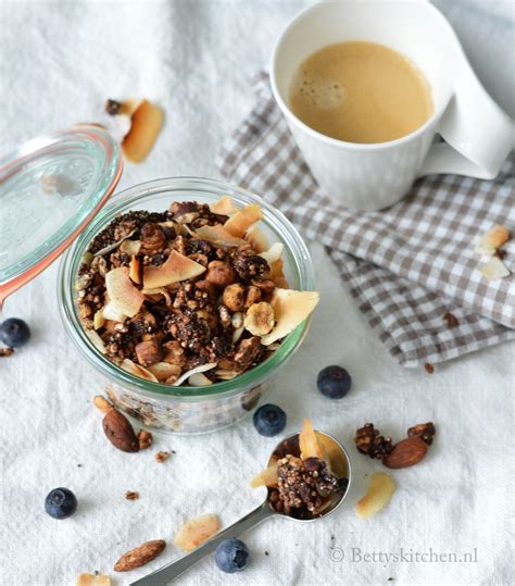 Chocolade Granola Met Quinoa Recept Betty S Kitchen Ontbijt Recepten