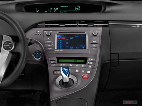 2013 Toyota Prius: 25 Interior Photos | U.S. News