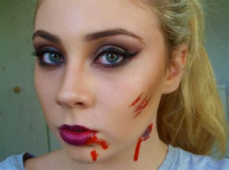 Lily Rose: Glamorous Vampire Halloween Makeup Look