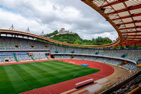 Liga confirma Casa Pia Benfica no Estádio Municipal de Leiria