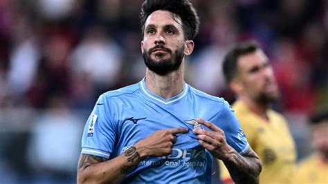 Serie A Luis Alberto Punisce Il Genoa La Lazio Si Rilancia Gazzetta