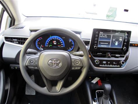 First Drive: 2020 Toyota Corolla Hybrid – WHEELS.ca