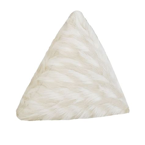 Coussin Pyramide En Fausse Fourrure Blanche Maisons Du Monde