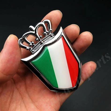 Em promoção 3d Metal Cromado Itália Bandeira Italiana Crown Shield