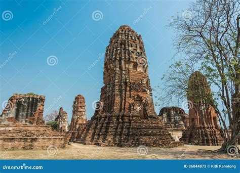 AYUTTHAYA, THAILAND Ruins and Antiques at the Ayutthaya Historical Park Stock Image - Image of ...