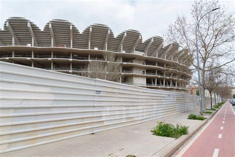 Why Valencia abandoned their new stadium, Nou Mestalla 🏟