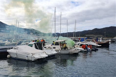 Simulacre D Incendi En Una Embarcaci D Esbarjo Al Club N Utic Port