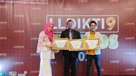 Unimerz Raih Tiga Penghargaan Lldikti9 Awards 2021 Tribun