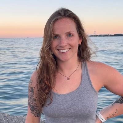 Hot Sexy Alex Parks Bikini Pics