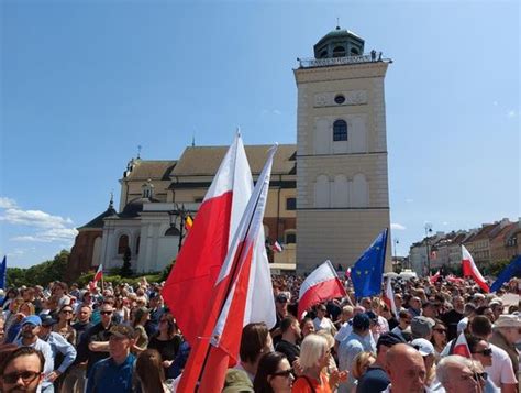 Marsz Wolności 4 czerwca Donald Tusk Tu jest Polska dzisiaj Zwyciężymy