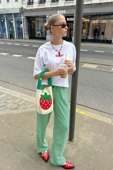 17 Trendy Striped Pants Outfits That Will Elevate Your Style