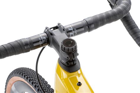 BMC URS LT una gravel de doble suspensión heredera de las MTB softail