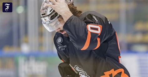 Eishockey In Del L Wen Frankfurt Holen Nathan Burns