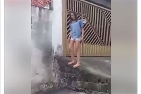 Watch Funny Jump Shot Of A Careless Pinay Teenager Goes Viral