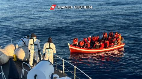 Italian coast guard rescues 1,400 migrants off southern Italy ...