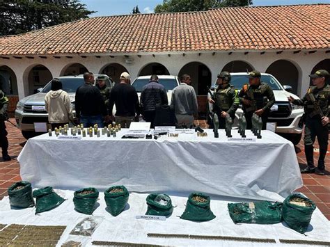 Autoridades Investigan Ruta De Arsenal Incautado En La Vía Pamplona