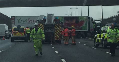 Recap M62 Closed Eastbound Near Milnrow After Lorry Crash Manchester