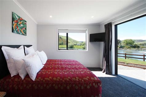 Central Otago Accommodation - Mata-Au Lodge