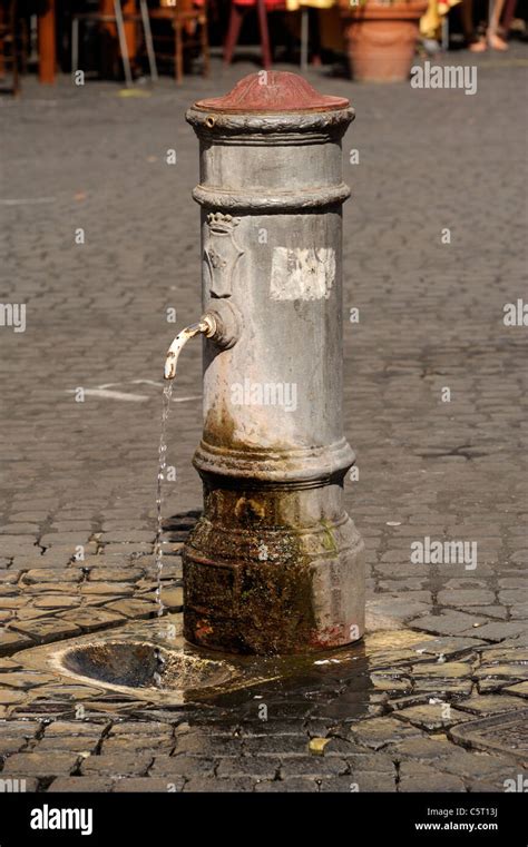 Italy, Rome, Campo de' Fiori, water fountain Stock Photo - Alamy