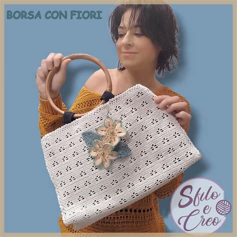 Borsa A Uncinetto Bianca Con Fiori Sfilo E Creo Tutorial E Schemi