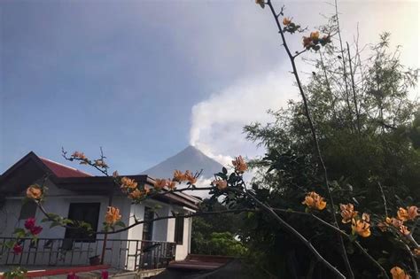 Mayon Volcano Alert Raised To Highest Level Phivolcs Warns Of Imminent